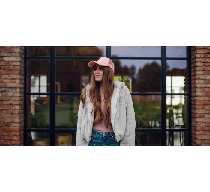 Kšiltovka VUCH Nanie