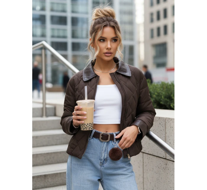 Kurtka przejściowa damska pikowana brązowa model 22025093 - FashionStreet Kurtka przejściowa damska pikowana brązowa model 22025093 - FashionStreet