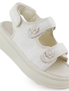 Dámské sandály na platformě krémové Potocki PY16337