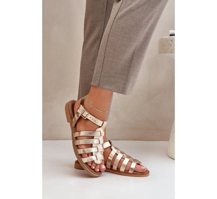 Kožené Sandály Na Plochém Podpatku Zazoo model 21682317 Zlaté - Boto Kožené Sandály Na Plochém Podpatku Zazoo model 21682317 Zlaté - Boto