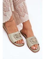 Ploché Dámské Pantofle S Ozdobným Detalem Zelené model 21699585 - Boto Ploché Dámské Pantofle S Ozdobným Detalem Zelené model 21699585 - Boto