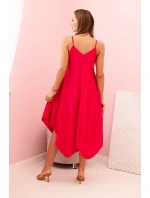 Dámské šaty na ramínkách rozšířené s asymetrickým lemem fuchsie