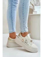 Kožené Dámské Tenisky Na Platformě S Odznaky A Nápisem Vinceza Béžové Kožené Dámské Tenisky Na Platformě S Odznaky A Nápisem Vinceza Béžové