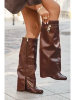 Dámské kozačky na platformě s páskem a stříbrným detailem 033 Hnědé - Korivelle Dámské kozačky na platformě s páskem a stříbrným detailem 033 Hnědé - Korivelle