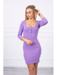 Šaty s výstřihem na knoflíky fialové