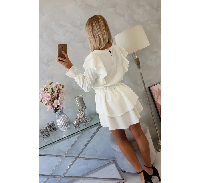 Šaty se svislými volány ecru Šaty se svislými volány ecru