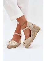 Dámské Sandály Na Klínu S Pletením A Háčkovanou Květinou Béžové Ismilea Dámské Sandály Na Klínu S Pletením A Háčkovanou Květinou Béžové Ismilea
