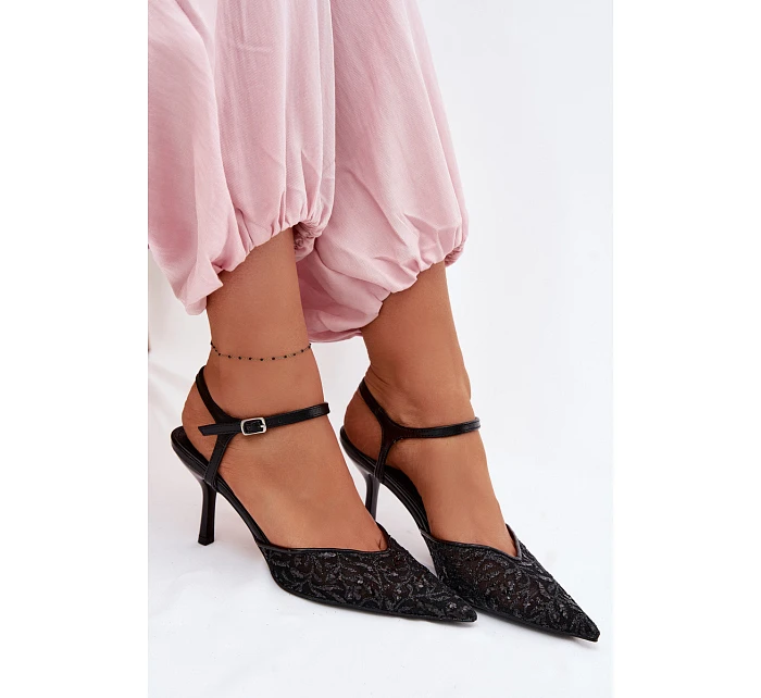 Dámské síťované sandály na podpatku s lesklým zdobením Černé Laria Dámské síťované sandály na podpatku s lesklým zdobením Černé Laria