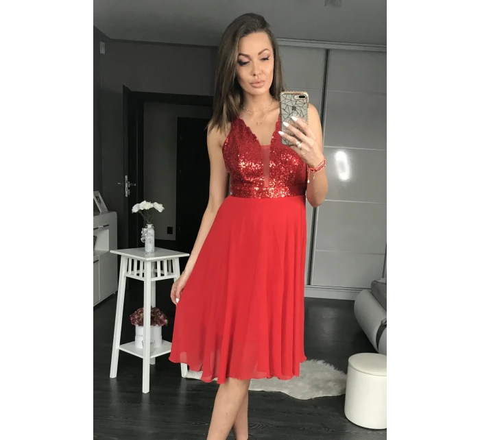 Večerní šaty model 105293 YourNewStyle Večerní šaty model 105293 YourNewStyle