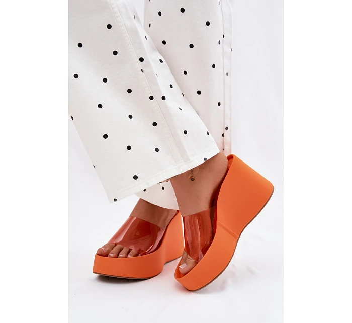 Dámské nazouváky na platformě s průhledným páskem Oranžové Zolretia Dámské nazouváky na platformě s průhledným páskem Oranžové Zolretia