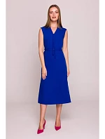 S410 Šaty áčkového střihu s vázáním a výstřihem do V - královsky modré