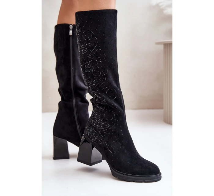 Zdobené dámské kozačky nad kolena zateplené na podpatku černé model 21671858 - S.Barski Zdobené dámské kozačky nad kolena zateplené na podpatku černé model 21671858 - S.Barski