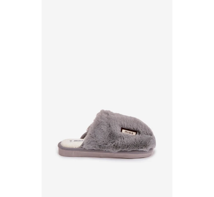 Kožešinové dámské pantofle šedé model 21772482 - Boto Kožešinové dámské pantofle šedé model 21772482 - Boto