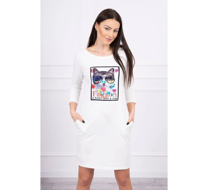 Šaty s 3D grafikou kočky ecru Šaty s 3D grafikou kočky ecru