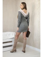 Dámské šaty s 3/4 rukávy a krajkou na zádech khaki