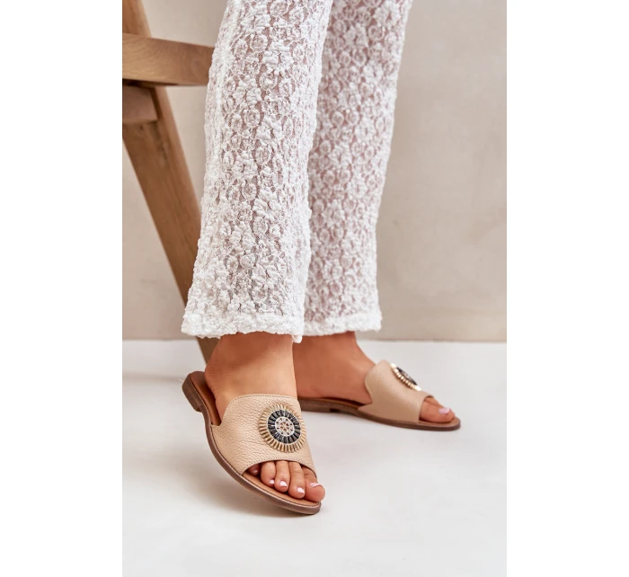 Kožené Pantofle S Dekorací Na Plochém Podpatku Béžové Lewski model 21682238 - Boto Kožené Pantofle S Dekorací Na Plochém Podpatku Béžové Lewski model 21682238 - Boto