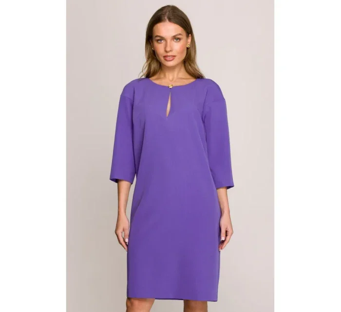 Šaty uvolněného střihu s výstřihem s  fialové model 20966103 - STYLOVE