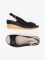 Stylové  sandály černé dámské na klínku