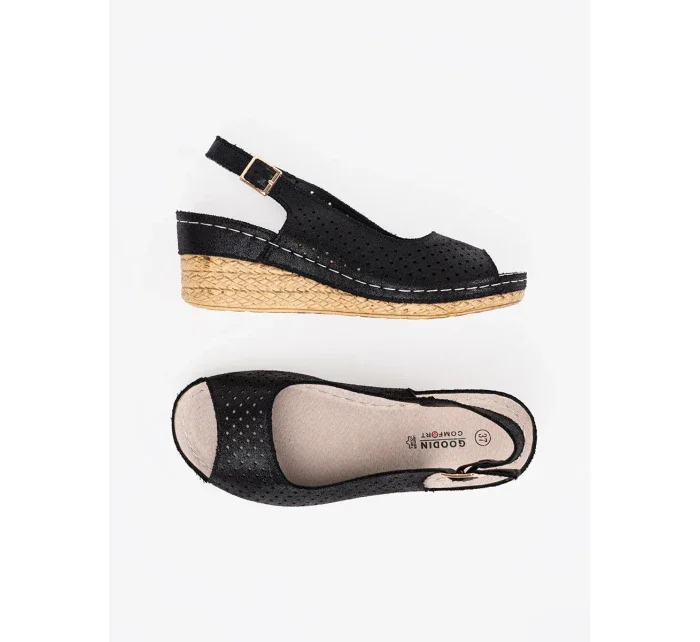 Stylové  sandály černé dámské na klínku