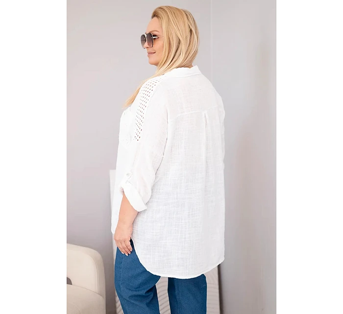 Dámská viskózová košile Plus Size s límečkem a model 22043034 vsadkou bílá - K-Fashion
