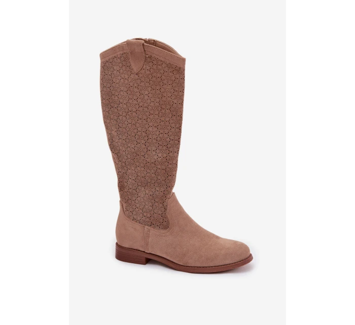 Dámské kozačky s krajkovým vzorem na plochém podpatku model 21998027 Béžové - S.Barski Dámské kozačky s krajkovým vzorem na plochém podpatku model 21998027 Béžové - S.Barski