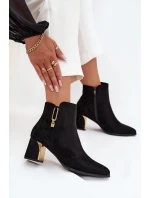 Dámské kotníkové boty na podpatku se zlatými detaily černé model 21710779 - Boto Dámské kotníkové boty na podpatku se zlatými detaily černé model 21710779 - Boto