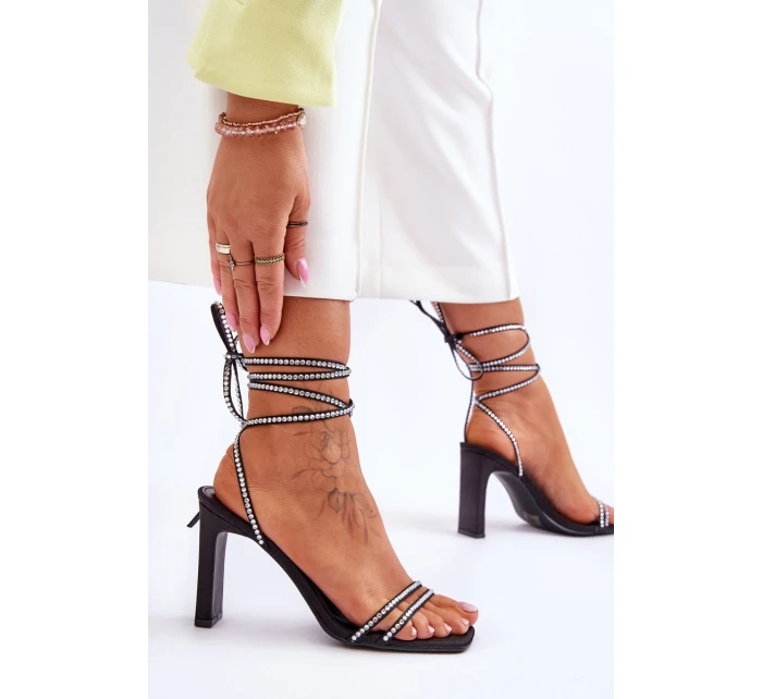 Elegantní vázané sandály s kamínky černé Nessy Elegantní vázané sandály s kamínky černé Nessy