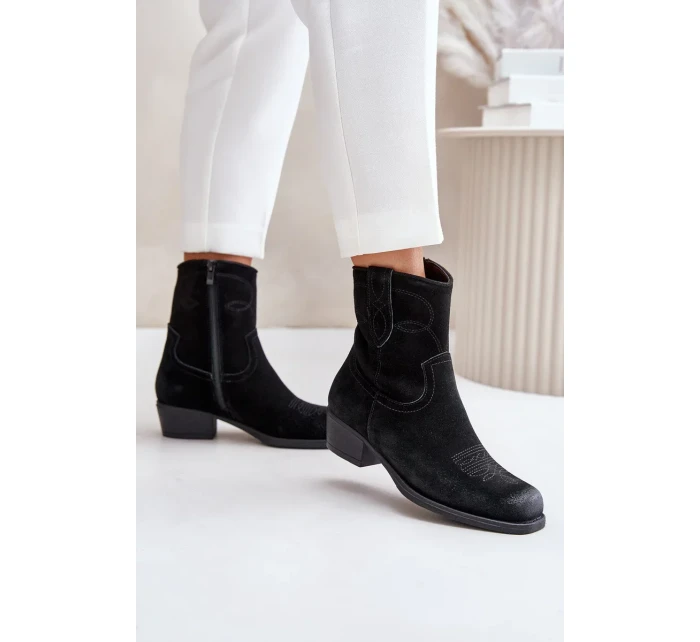 Semišové Kotníkové Boty Kovbojky Dámské Na Nízkém Podpatku Zateplené Sergio Leone Černé Semišové Kotníkové Boty Kovbojky Dámské Na Nízkém Podpatku Zateplené Sergio Leone Černé