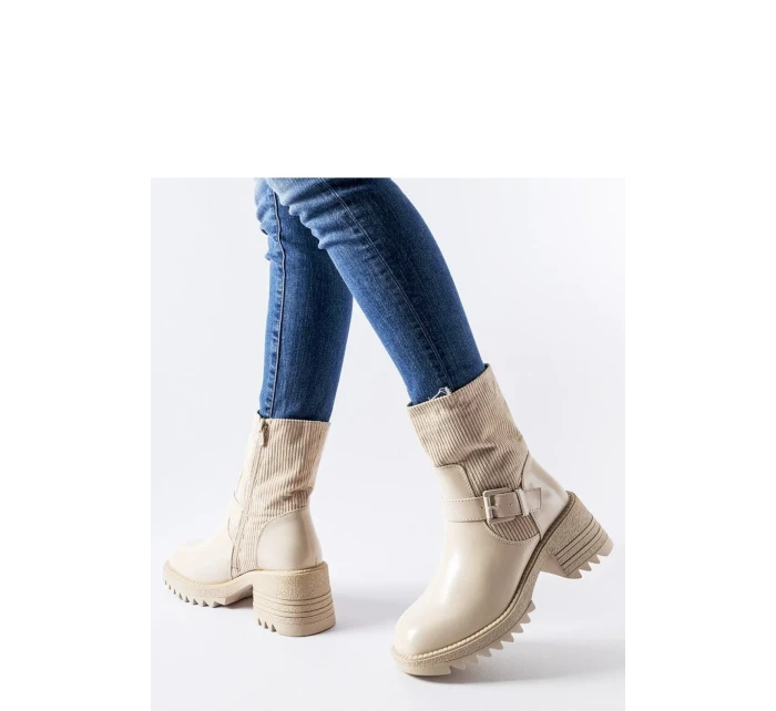 Boty na podpatku model 206526 Solea Boty na podpatku model 206526 Solea