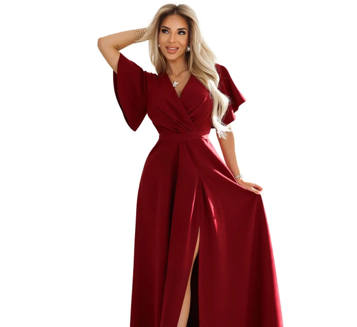 Dlouhé dámské šaty ve vínové bordó barvě s rozparkem na  a výstřihem model 20893015 - numoco
