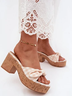 Klapky na podpatku model 228984 Step in style