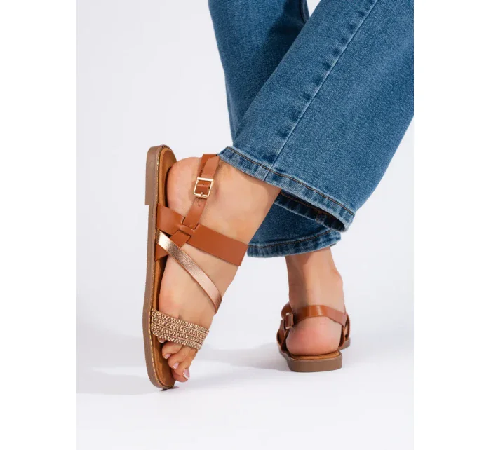 Moderní hnědé  sandály dámské na plochém podpatku