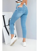 Dámské džíny s vysokým pasem a volnou nohavicí Dámské džíny s vysokým pasem a volnou nohavicí