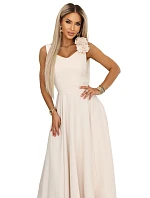model 22067486 Elegantní večerní maxi šaty s rozparkem a růžemi béžové - numoco
