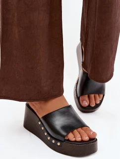 Dámské nazouváky na platformě se zlatými Černé model 21918859 - Boto