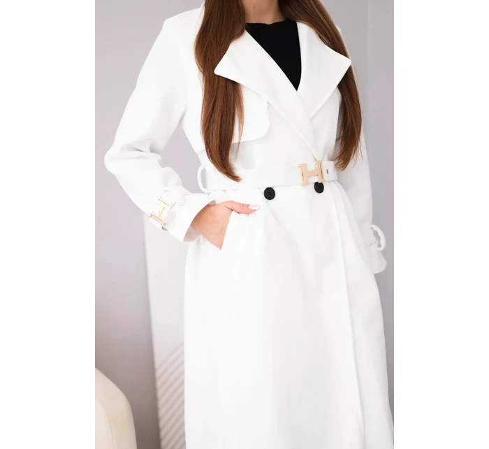Dámský kabát s páskem a zlatými přezkami ecru
