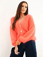 Dámský svetr z 80 % kid mohairu na knoflíky s volným střihem Raspberry Dámský svetr z 80 % kid mohairu na knoflíky s volným střihem Raspberry