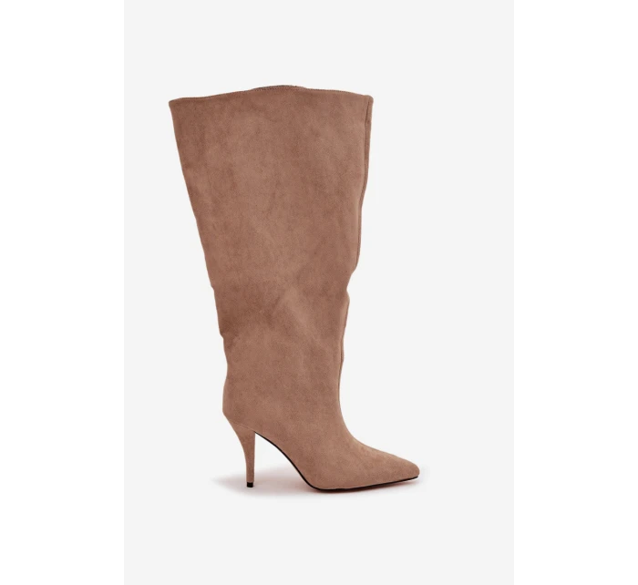 Nafukovací dámské kozačky na podpatku z eko semiše béžové model 21715329 - Boto