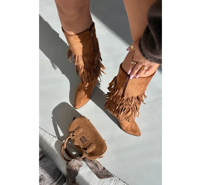 Dámské zateplené kovbojky s třásněmi Brivina – camel Dámské zateplené kovbojky s třásněmi Brivina – camel