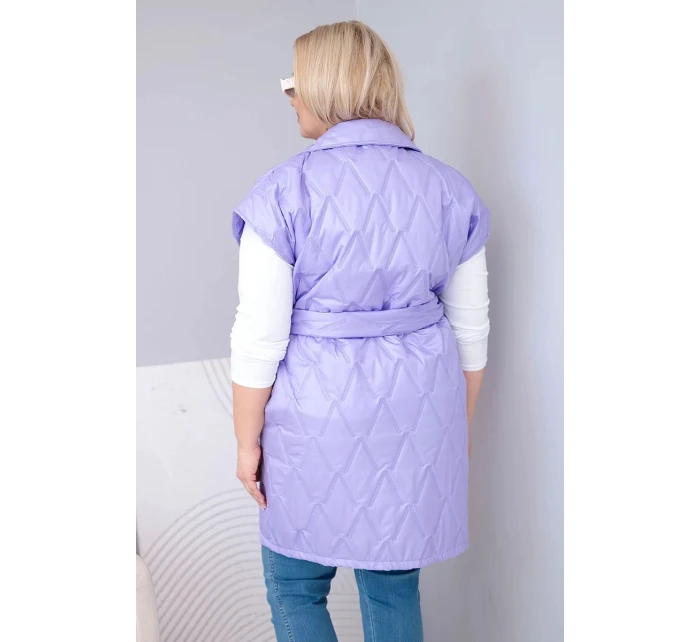 Dámská vesta Plus Size prošívaná s páskem a límcem světle fialová