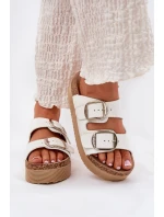 Dámské Pantofle Na Platformě S Přezkami model 21694057 Bílé - Lee Cooper