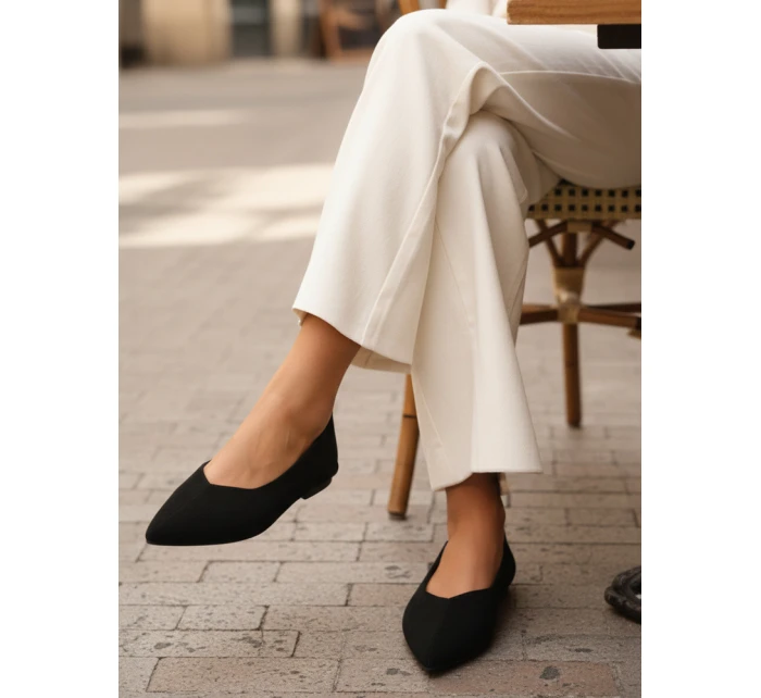 Baleriny damskie zamszowe z noskiem w szpic czarne FashionStreet ZY1424