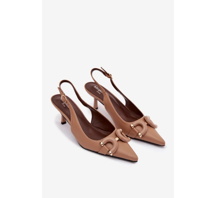 Dámské sandály na podpatku s ozdobným detailem hnědé model 21900459 - Boto