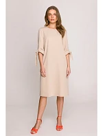 S393 Šaty áčkového střihu s vázacími rukávy - béžové