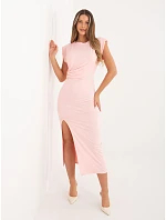 Sukienka IT SK model 22074645 jasny różowy - FPrice Sukienka IT SK model 22074645 jasny różowy - FPrice