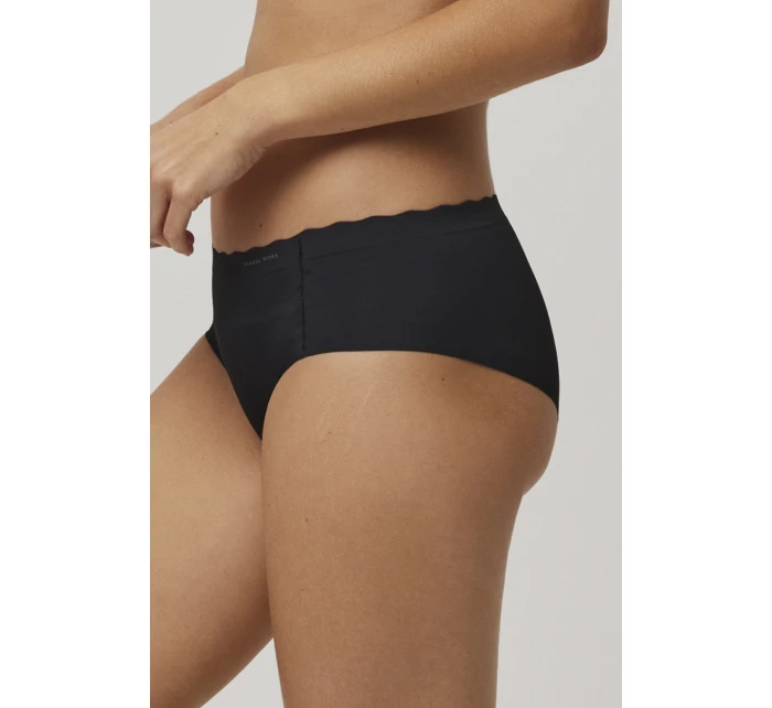 model 21734691 - Ysabel Mora