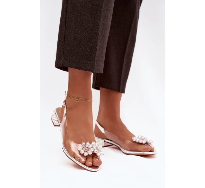 Průhledné sandály na nízkém podpatku s ozdobnými detaily D&A MR52-229 stříbrné Průhledné sandály na nízkém podpatku s ozdobnými detaily D&A MR52-229 stříbrné