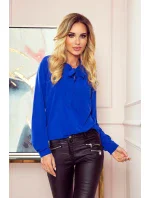 Světle modrá dámská halenka s vázáním ve přední části 140-11