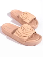 Módní hnědé dámské nazouváky bez podpatku Módní hnědé dámské nazouváky bez podpatku