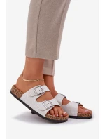 pantofle na korkové podrážce s přezkami světle šedé model 21685392 - Boto pantofle na korkové podrážce s přezkami světle šedé model 21685392 - Boto